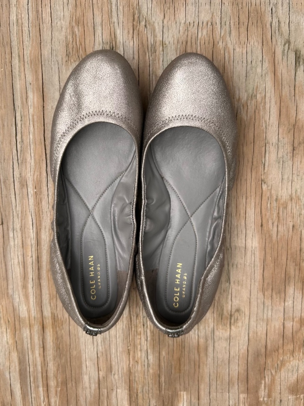 Cole Haan Foldable Ballet Flats Silver Size 9 EUC Grand.OS